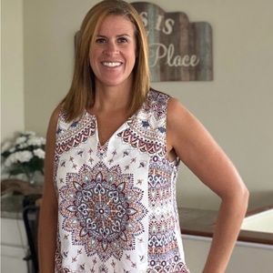 Verse women’s size large, sleeveless blouse, white‎ paisley